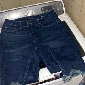 JUDY blue shark bites